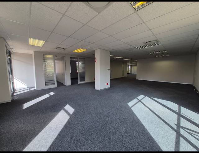 898M² OFFICE TO LET IN SANDTON CENTRAL